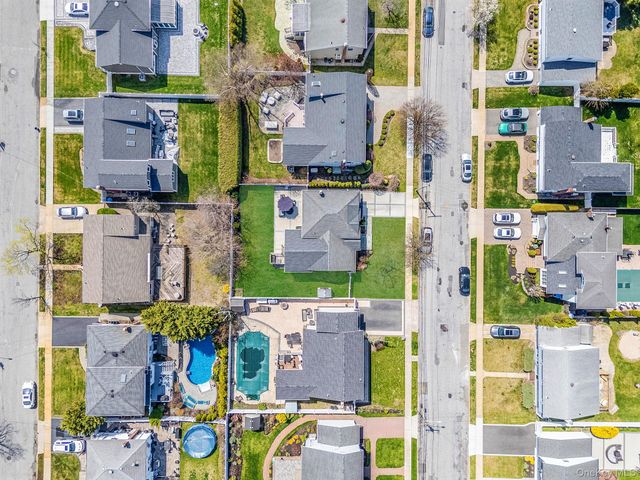 2518 Horace Court, Bellmore, NY 11710