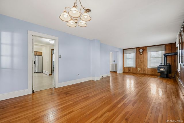 27 Free Hill Road, Tomkins Cove, NY 10986