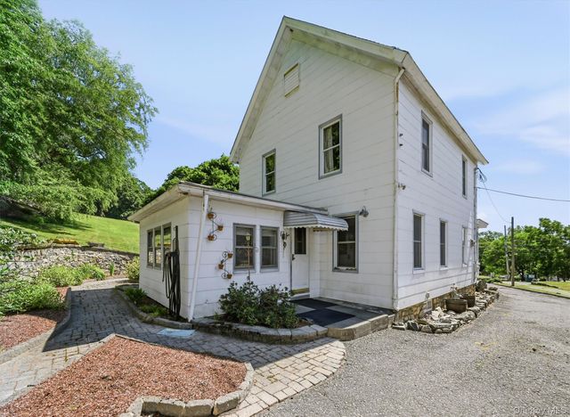 27 Free Hill Road, Tomkins Cove, NY 10986