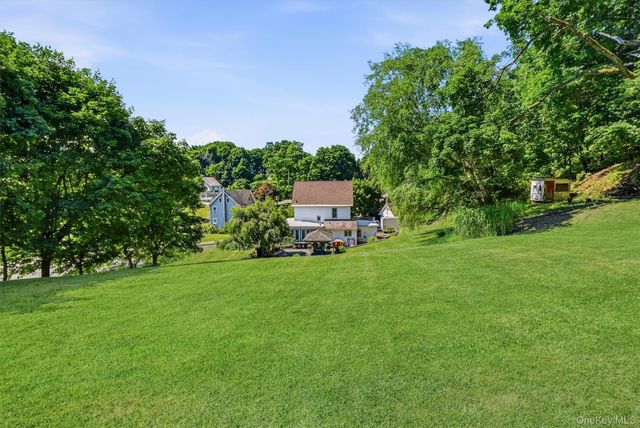 27 Free Hill Road, Tomkins Cove, NY 10986