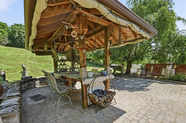 27 Free Hill Road, Tomkins Cove, NY 10986
