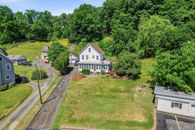 27 Free Hill Road, Tomkins Cove, NY 10986