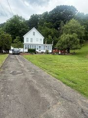 27 Free Hill Road, Tomkins Cove, NY 10986
