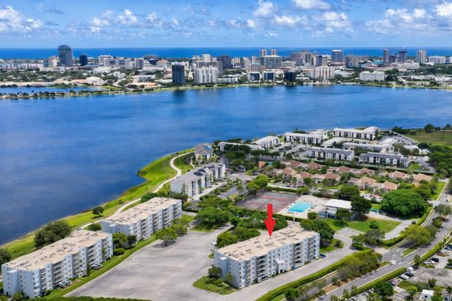 500 Executive Center Drive 2h, West Palm Beach, FL 33401