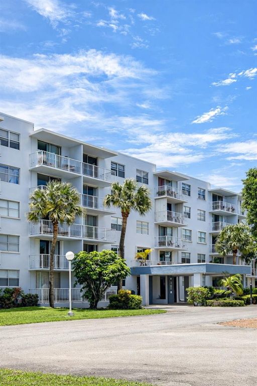 500 Executive Center Drive 2h, West Palm Beach, FL 33401