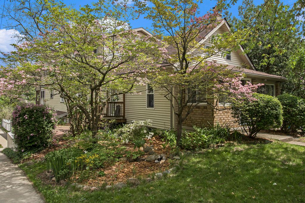 916 Brooks Street, Ann Arbor, MI 48103
