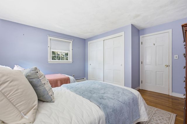 10 Red Gate Ln, Reading, MA 01867