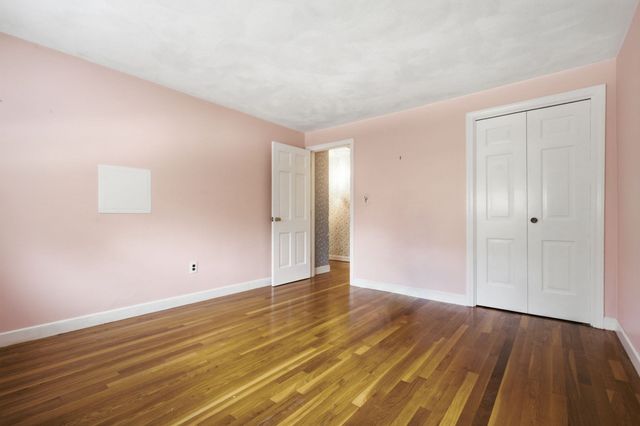 10 Red Gate Ln, Reading, MA 01867