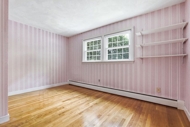 10 Red Gate Ln, Reading, MA 01867