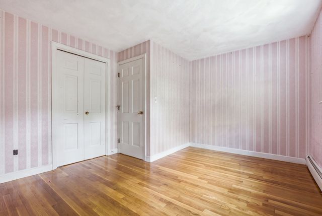 10 Red Gate Ln, Reading, MA 01867