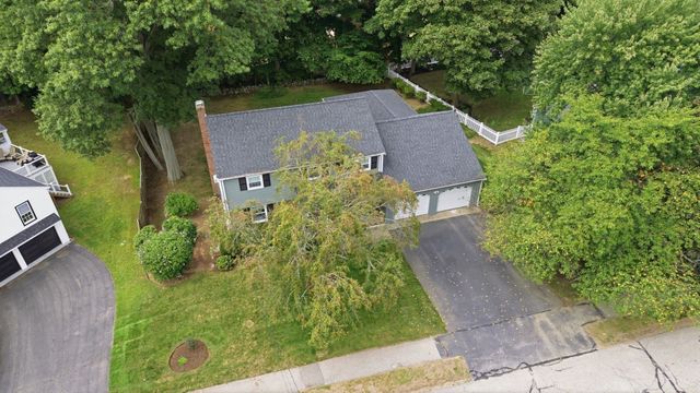 10 Red Gate Ln, Reading, MA 01867