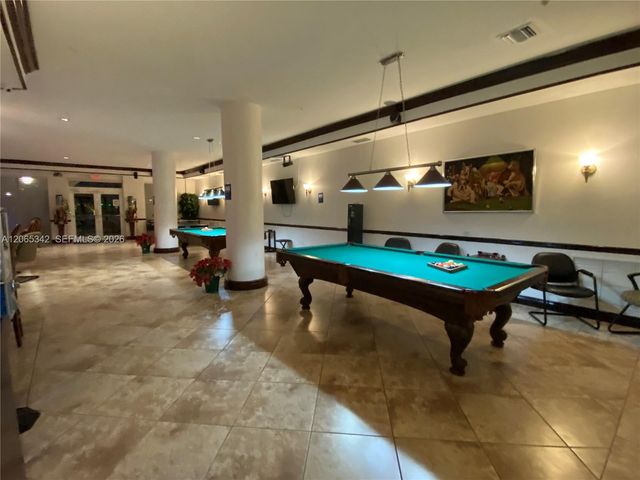 5091 NW 7th Street 1007, Miami, FL 33126