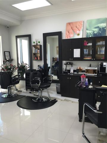 5091 NW 7th Street 1007, Miami, FL 33126