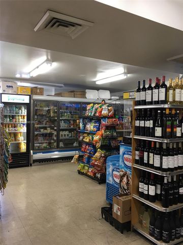 5091 NW 7th Street 1007, Miami, FL 33126