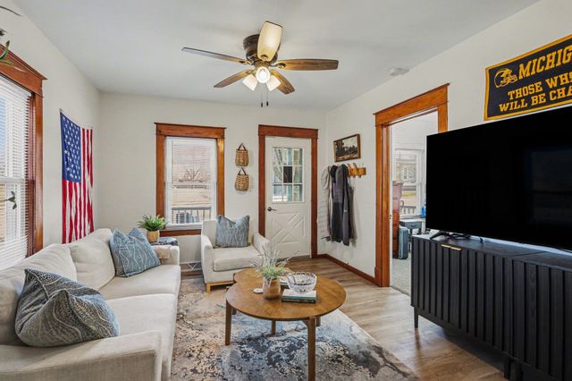 1804 S Kiesel Street, Bay City, MI 48706