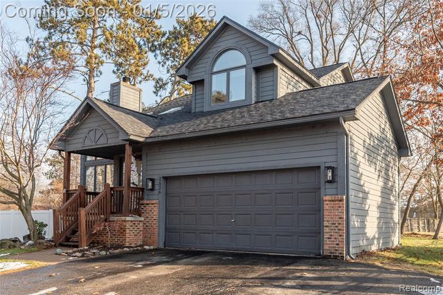 2526 Marchar Drive, Wolverine Lake, MI 48390