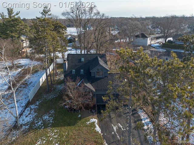 2526 Marchar Drive, Wolverine Lake, MI 48390