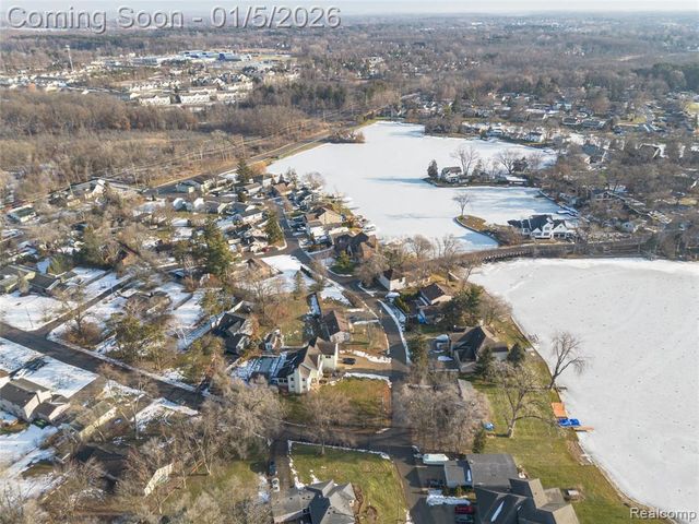 2526 Marchar Drive, Wolverine Lake, MI 48390