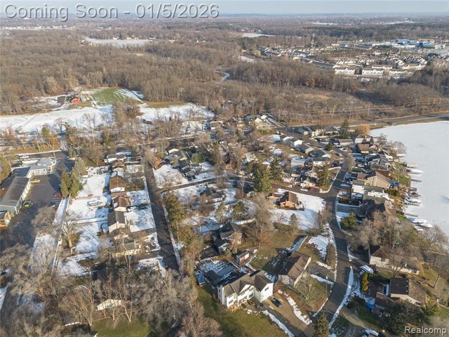 2526 Marchar Drive, Wolverine Lake, MI 48390