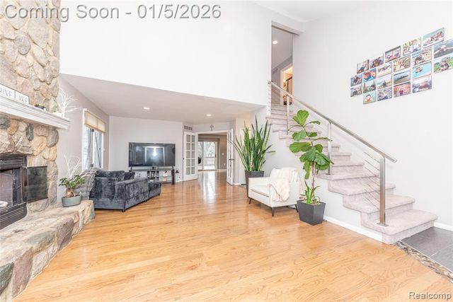 2526 Marchar Drive, Wolverine Lake, MI 48390