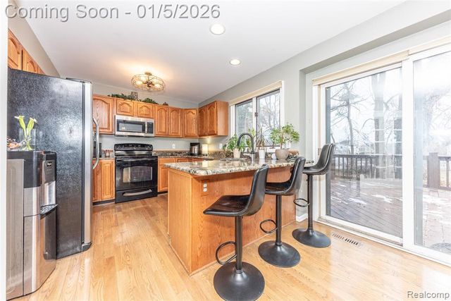 2526 Marchar Drive, Wolverine Lake, MI 48390