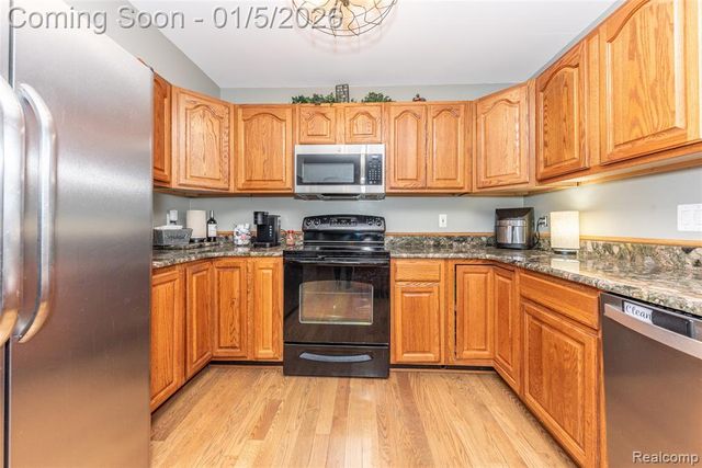 2526 Marchar Drive, Wolverine Lake, MI 48390