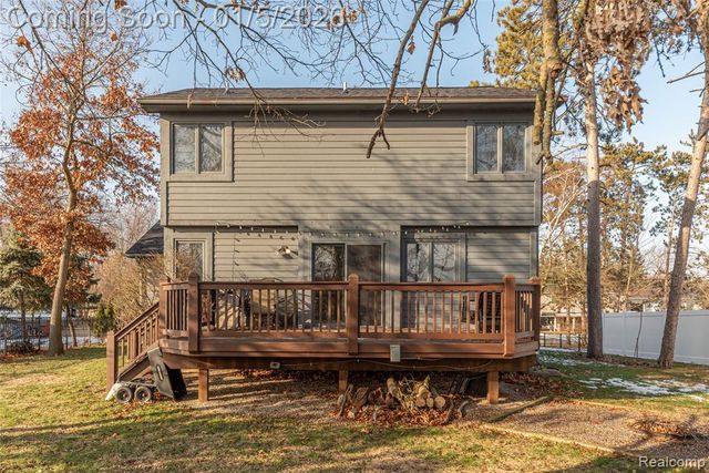 2526 Marchar Drive, Wolverine Lake, MI 48390