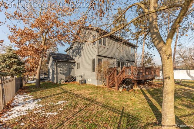 2526 Marchar Drive, Wolverine Lake, MI 48390