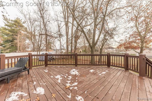 2526 Marchar Drive, Wolverine Lake, MI 48390