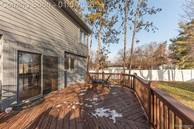 2526 Marchar Drive, Wolverine Lake, MI 48390