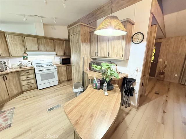 1456 Philadelphia 427, Ontario, CA 91761