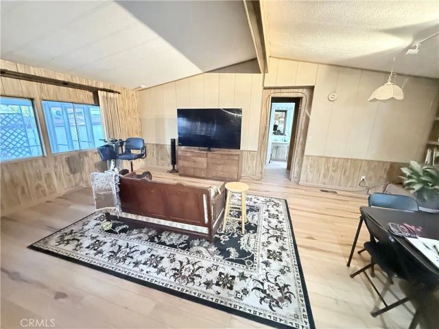 1456 Philadelphia 427, Ontario, CA 91761