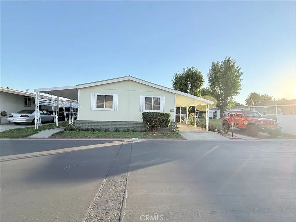 1456 Philadelphia 427, Ontario, CA 91761