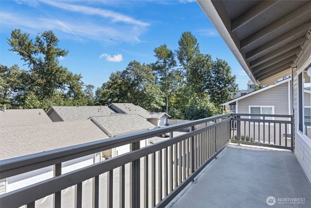901 E Marine View Drive #201, Everett, WA 98201