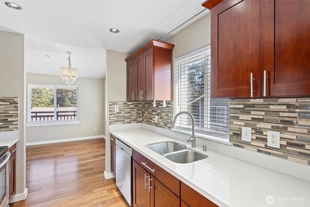 901 E Marine View Drive #201, Everett, WA 98201
