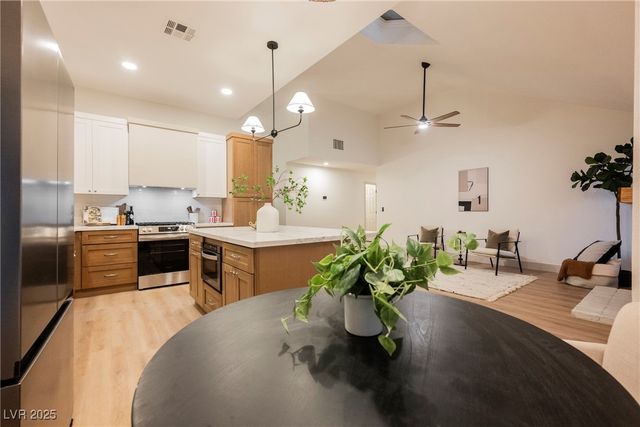 3001 Bridge Creek Street, Las Vegas, NV 89117