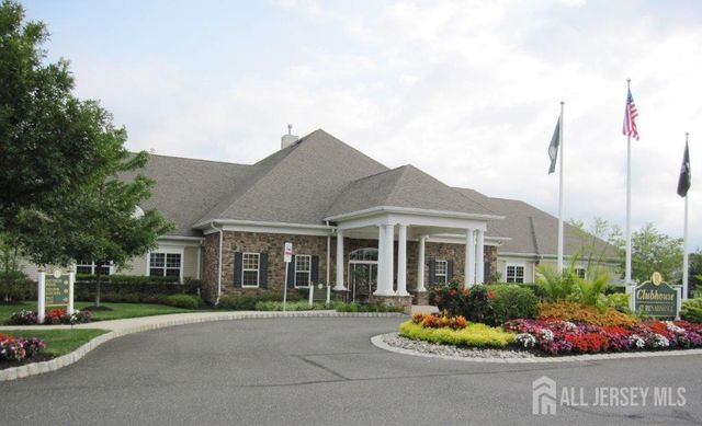 186 Valencia Drive, Monroe, NJ 08831