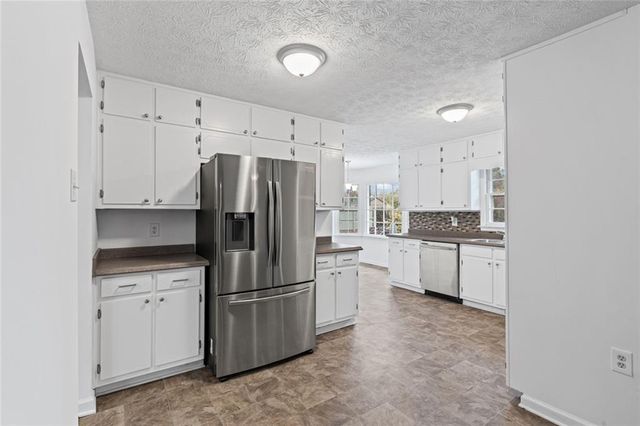 2293 Hidden Lane, Snellville, GA 30078