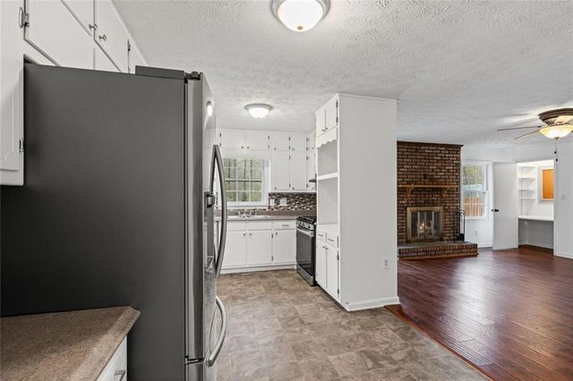 2293 Hidden Lane, Snellville, GA 30078