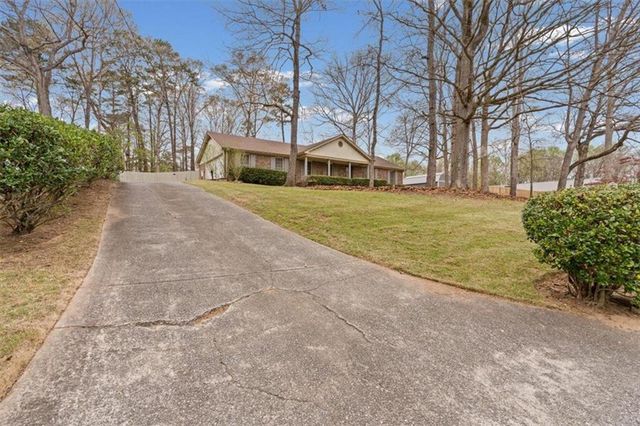 2293 Hidden Lane, Snellville, GA 30078