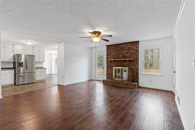 2293 Hidden Lane, Snellville, GA 30078