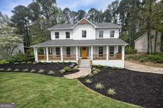 330 London Dale, Woodstock, GA 30189