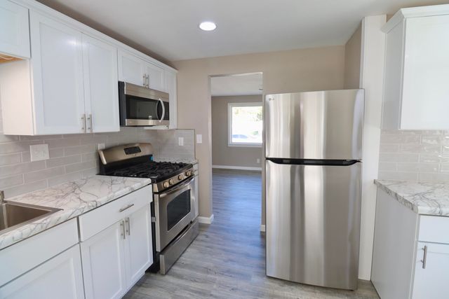 1663 Stone Lake Drive, La Porte, IN 46350