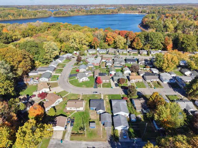 1663 Stone Lake Drive, La Porte, IN 46350