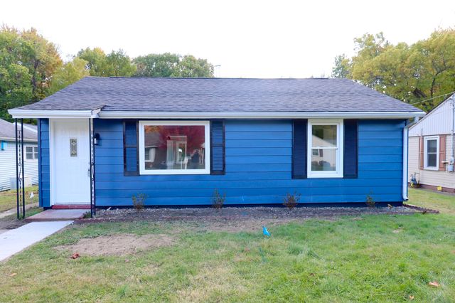 1663 Stone Lake Drive, La Porte, IN 46350