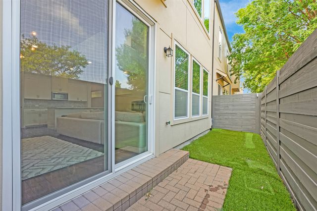 7880 Minglewood Lane, Dallas, TX 75231