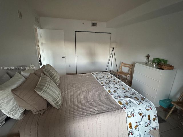 2740 SW 28th Ter 305, Miami, FL 33133