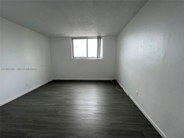 19380 Collins Ave 418, Sunny Isles Beach, FL 33160