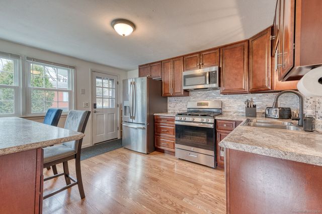 267 Reed Avenue, Windsor Locks, CT 06096