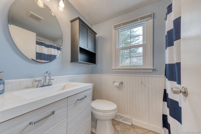 267 Reed Avenue, Windsor Locks, CT 06096